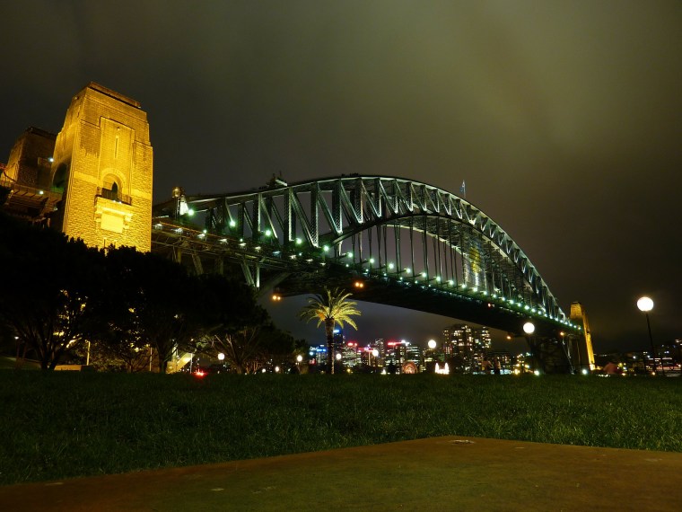 harbour-bridge-225567_1920.jpg